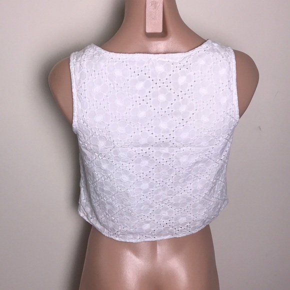 Lilly Pulitzer Lux Top Daisy Eyelet Resort White - Picture 7 of 13